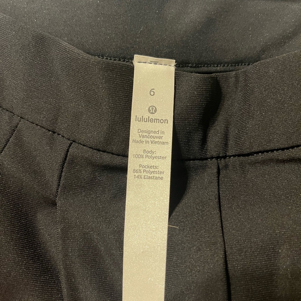 Lululemon black cropped trousers size 6 - Picture 5 of 5